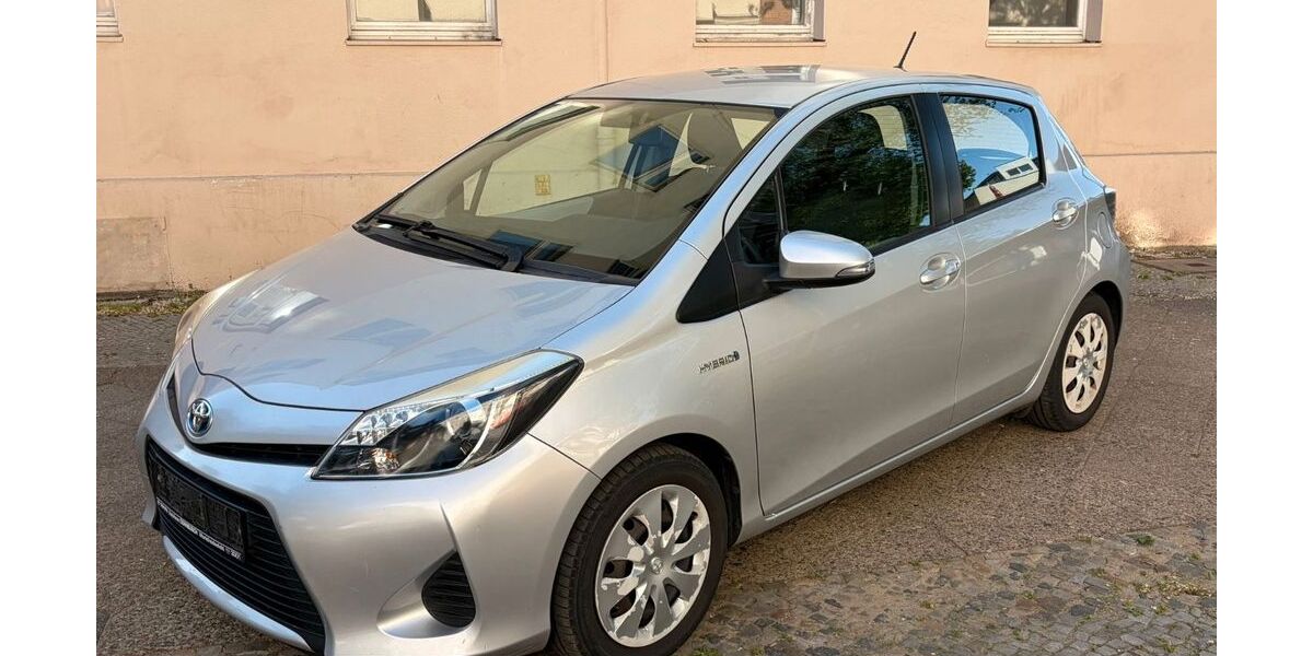 Toyota Yaris 184.000 km 7.500 &euro; Berlin 13359
