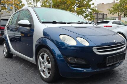 Smart ForFour 109.885 km 2.499 € Berlin 13581