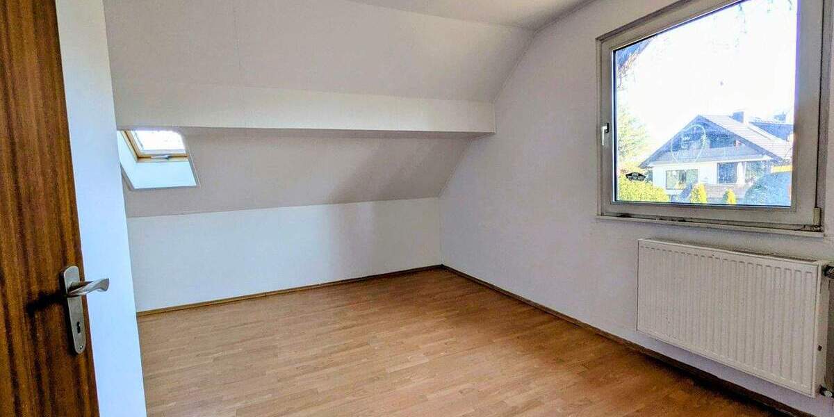 Mehrfamilienhaus, Wohnhaus Berlin Kladow - 8 Zimmer, 180 m&sup2;, 699.000&euro; | Angebot:25711932