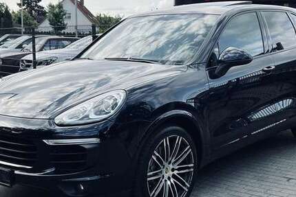 Porsche Cayenne 212.100 km 27.900 € Berlin 12353