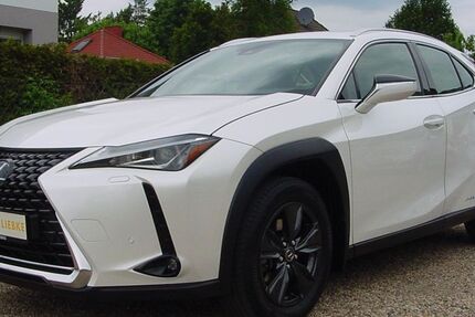Lexus UX 56.000 km 21.590 &euro; Berlin 12623