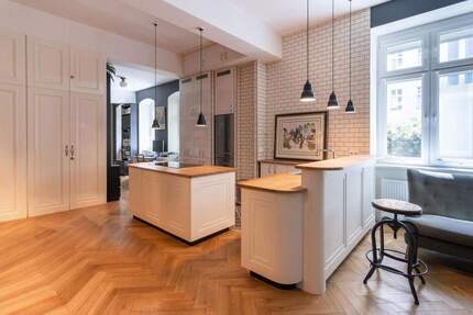 Provisionsfreie Altbauwohnung mit Einliegerwohnung in bester Lage 4 zimmer