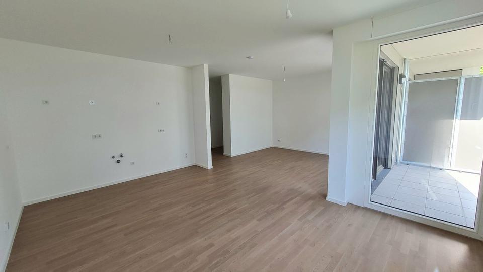 Erdgeschoßwohnung Berlin Marzahn-Hellersdorf - 2 Zimmer, 68 m&sup2;, 1.196&euro; | Angebot:26562653