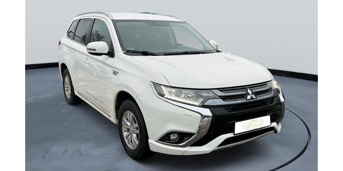 Mitsubishi Outlander 158.984 km 13.900 &euro; Berlin 12277
