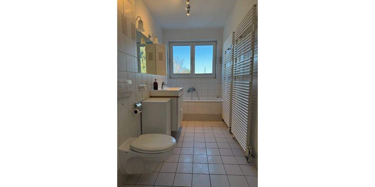 Etagenwohnung Berlin Lichterfelde - 3 Zimmer, 130 m&sup2;, 1.615&euro; | Angebot:24667398