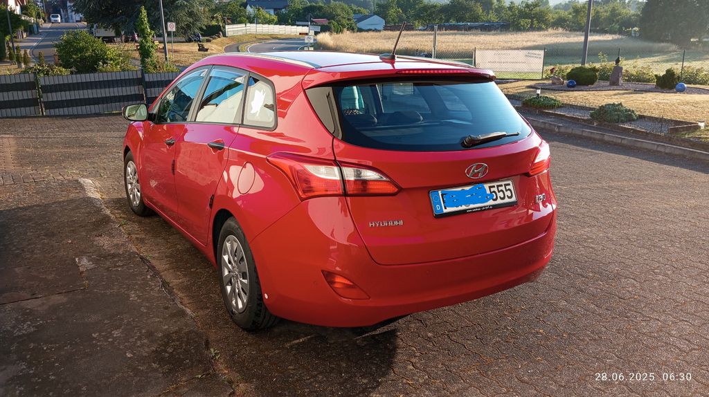 Hyundai i30 106.000 km 7.777 &euro; Gossersweiler-Stein 76857