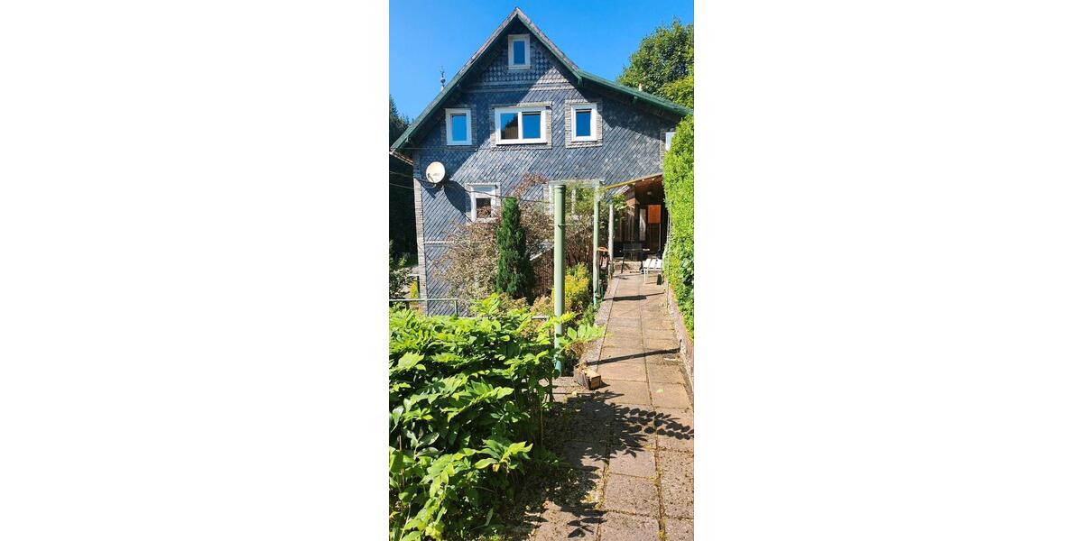 Doppelhaushälfte - 8 Zimmer, 140 m&sup2;, 62.000&euro; | Angebot:26987417