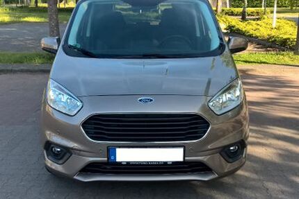 Ford Tourneo Courier 142.000 km 8.900 &euro; Berlin 13503