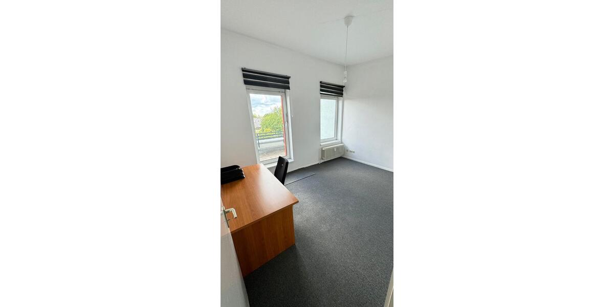 Dachgeschoßwohnung Berlin Neukölln - 3 Zimmer, 74 m&sup2;, 1.000&euro; | Angebot:24849990