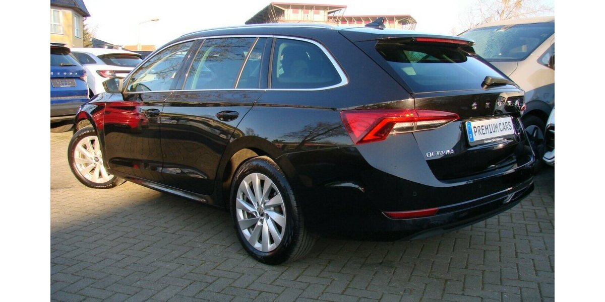 Skoda Octavia 2.0TDI Selection LED Tempomat Spurhalteass 56.838 km 26.980 &euro; Falkensee 14612