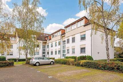 Helle Dachgeschosswohnung mit ausgebauten Spitzboden in Staaken 4 zimmer