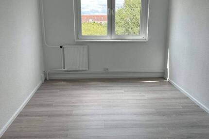 Gewerbeobjekt Berlin Marzahn - 1 Zimmer, 13 m&sup2;, 350&euro; | Angebot:26798555