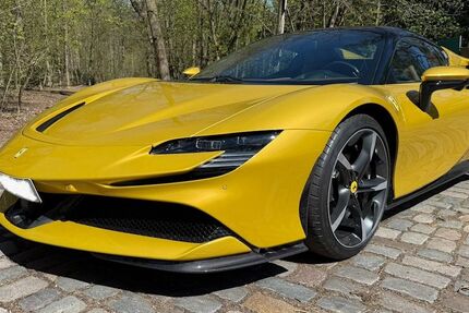 Ferrari SF90 2.430 km 459.900 &euro; Berlin 10623