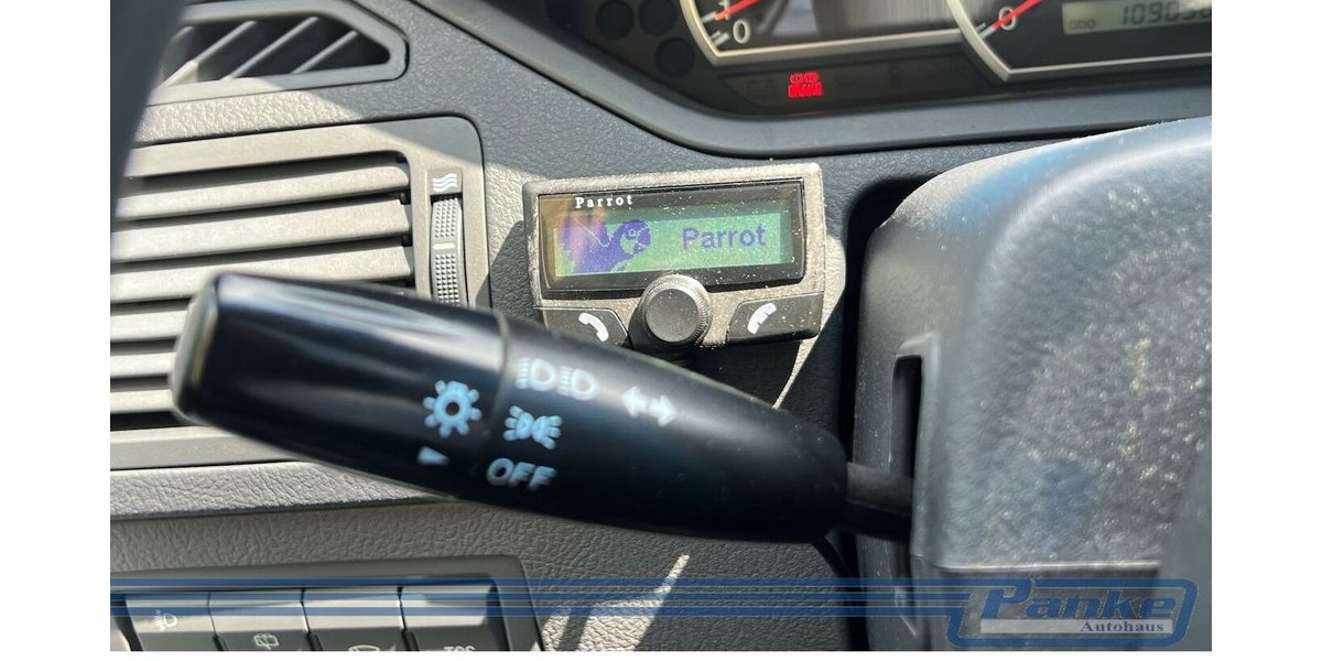 Kia Carens 2.0 16V EX Van*SchiebeD.*Klima*PDC*Bluet* 109.096 km 1.100 &euro; Berlin 13187