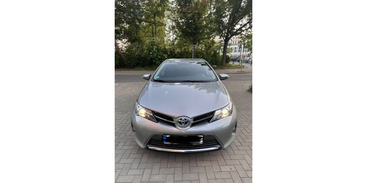 Toyota Auris 94.000 km 13.700 &euro; Berlin 10969