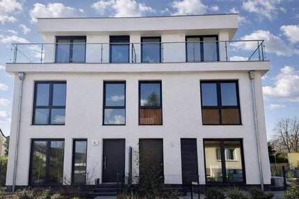 Haus Rangsdorf - 8 Zimmer, 210 m&sup2;, 749.000&euro; | Angebot:25728268