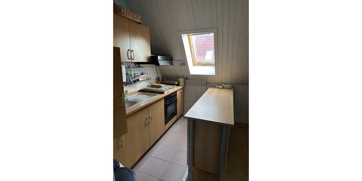 Großzügiges Einfamilienhaus (Mehrgenerationenhaus) in verkehrsberuhigter Seitenstraße 8 zimmer