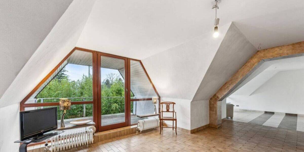 Großzügige 4-Zimmer Wohnung mit Ausbaupotential 4 zimmer