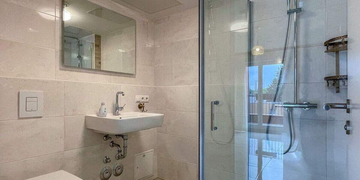 Etagenwohnung Berlin Lichterfelde - 5 Zimmer, 135 m&sup2;, 2.977&euro; | Angebot:24736278