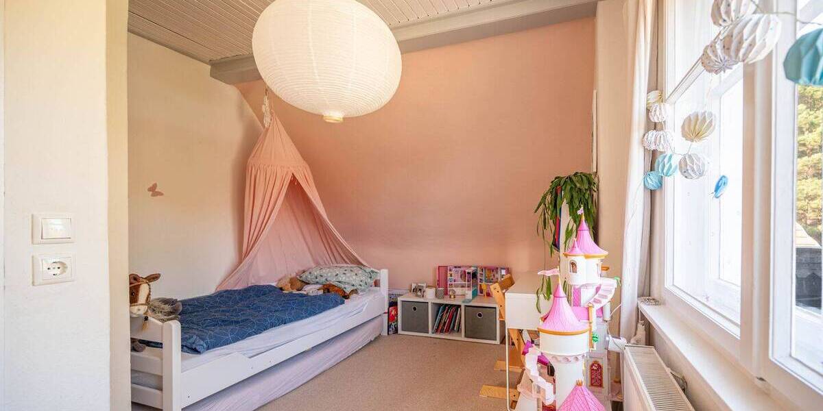 Einfamilienhaus Stahnsdorf Güterfelde - 6 Zimmer, 170 m&sup2;, 850.000&euro; | Angebot:26068982