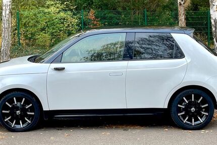 Honda e 18.900 km 16.900 € Berlin 14129