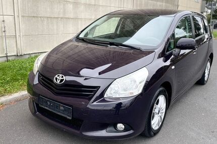 Toyota Verso 147.000 km 6.999 &euro; Berlin 12057