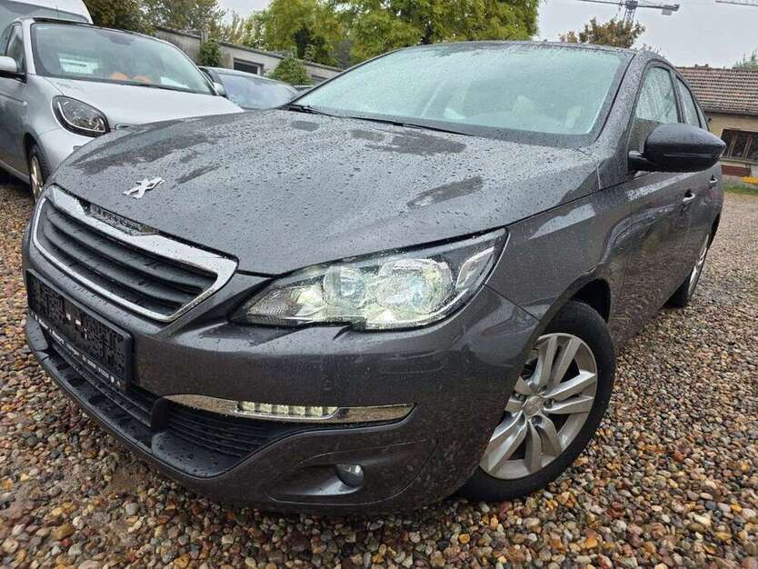 Peugeot 308 115.000 km 8.950 € Berlin 10245
