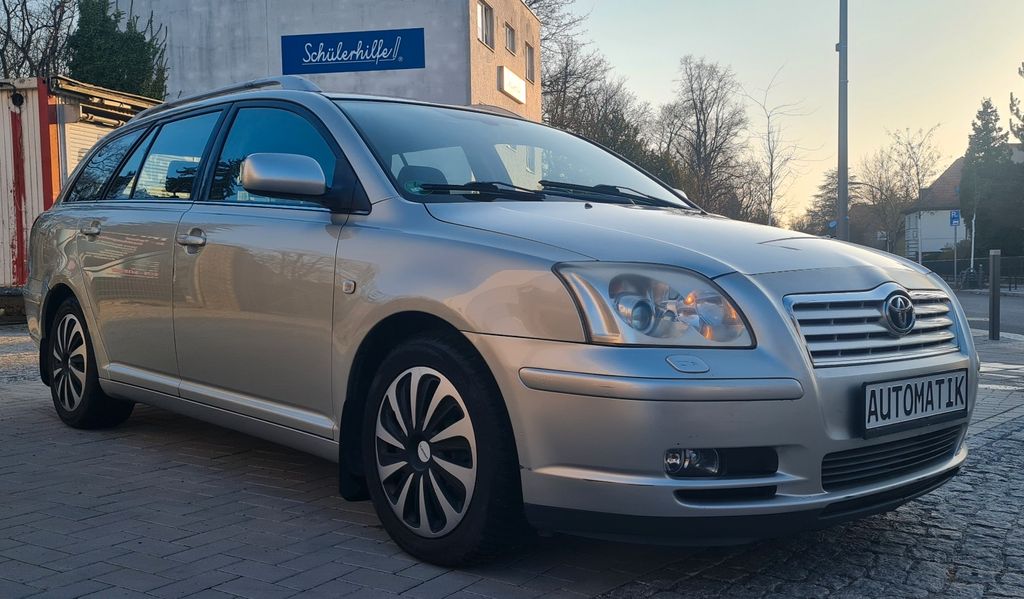 Toyota Avensis 190.000 km 2.200 &euro; Berlin 12307