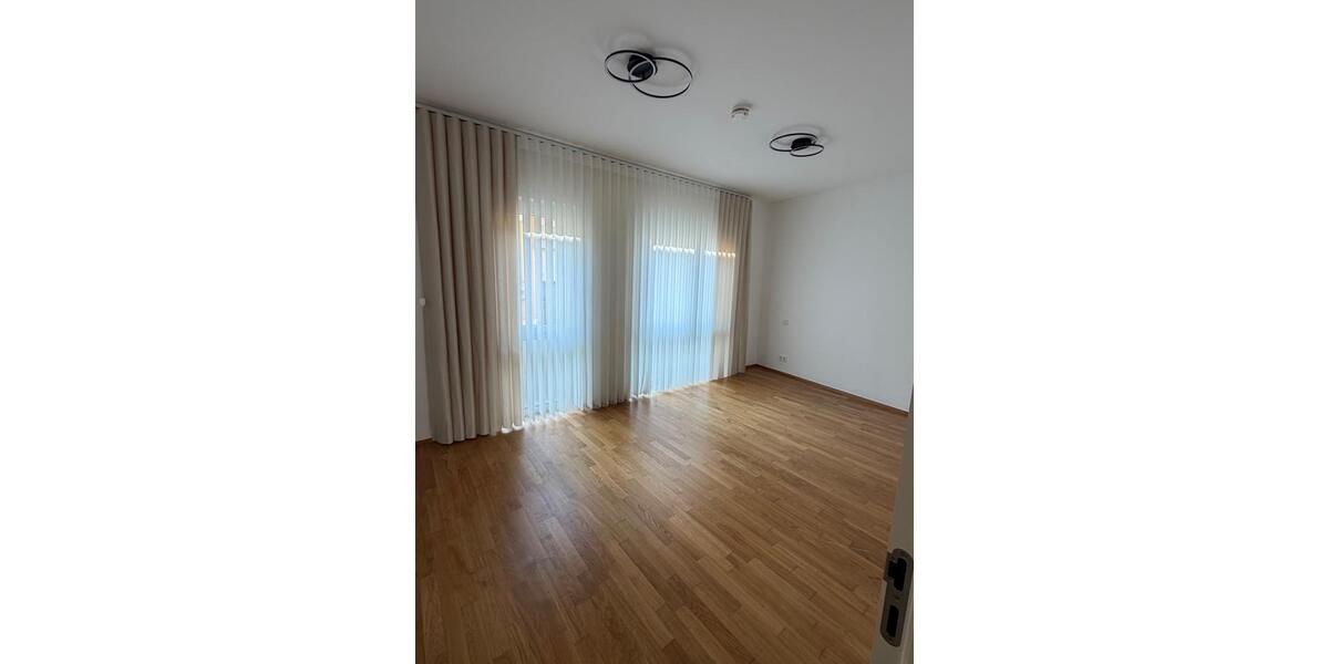 Erdgeschoßwohnung Berlin Spandau - 1 Zimmer, 80 m&sup2;, 1.435&euro; | Angebot:26164611