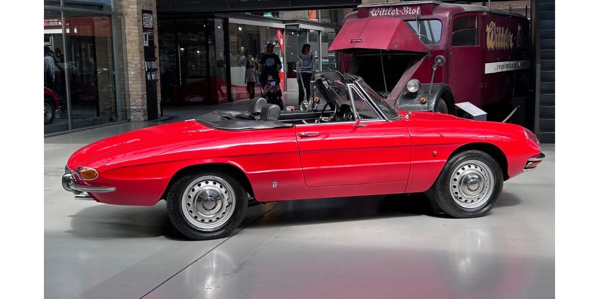 Alfa Romeo Spider 123.433 km 59.900 &euro; Berlin 10553