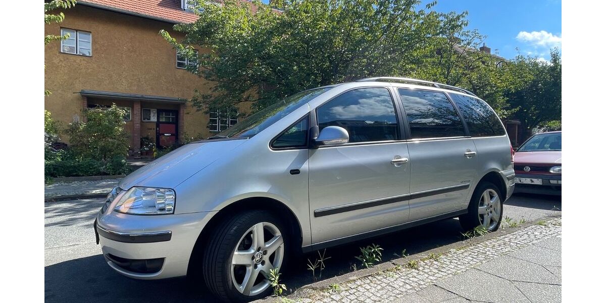 VW Sharan 181.319 km 5.900 € Berlin 12359