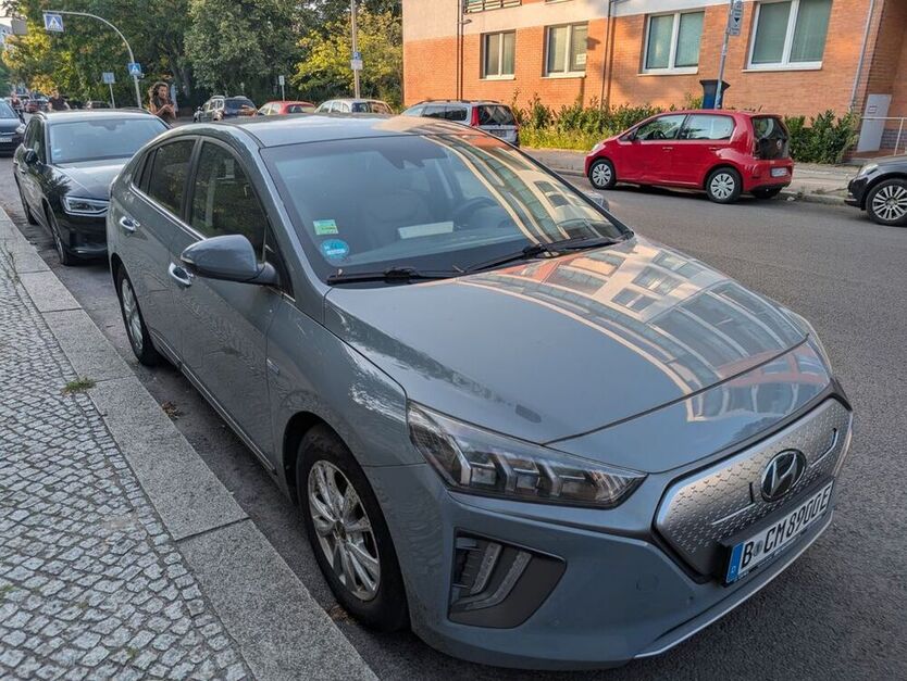IONIQ