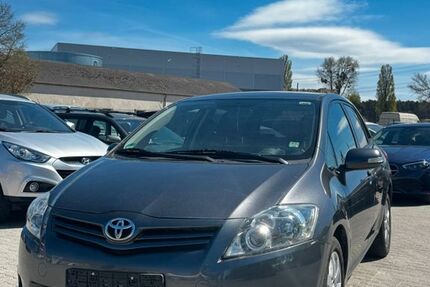 Toyota Auris 107.000 km 4.290 &euro; Velten 16727