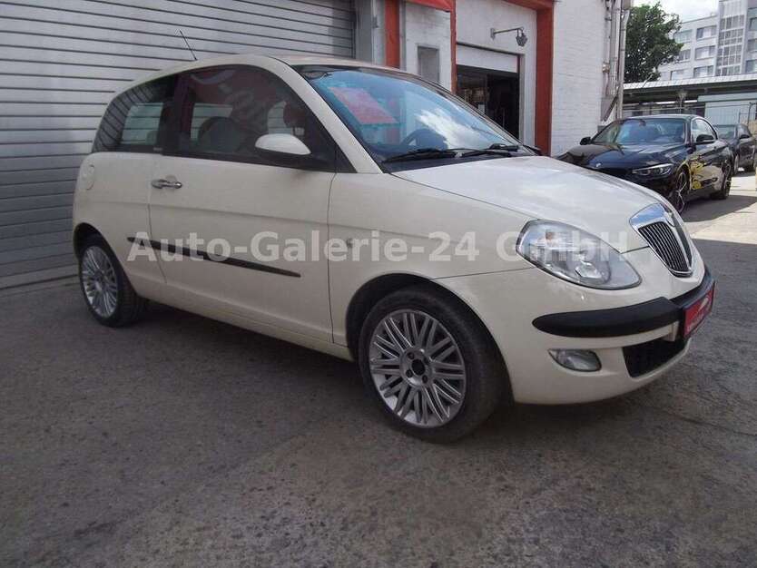 Ypsilon