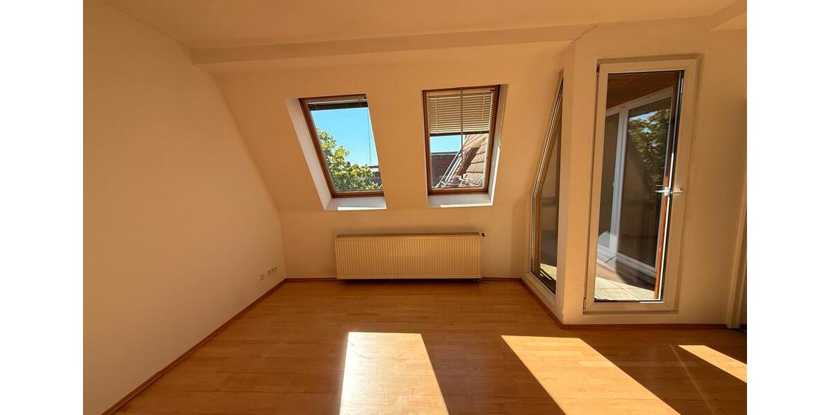 Dachgeschoßwohnung Berlin Treptow-Köpenick - 2.5 Zimmer, 74 m&sup2;, 1.250&euro; | Angebot:26039939