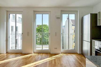 Helle Wohnung zur Hofseite mit Südbalkon - zentral gelegen mit guter Anbindung 1 zimmer