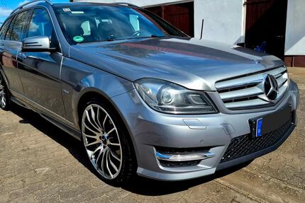 Mercedes-Benz C 300 257.300 km 12.300 &euro; Leegebruch 16767