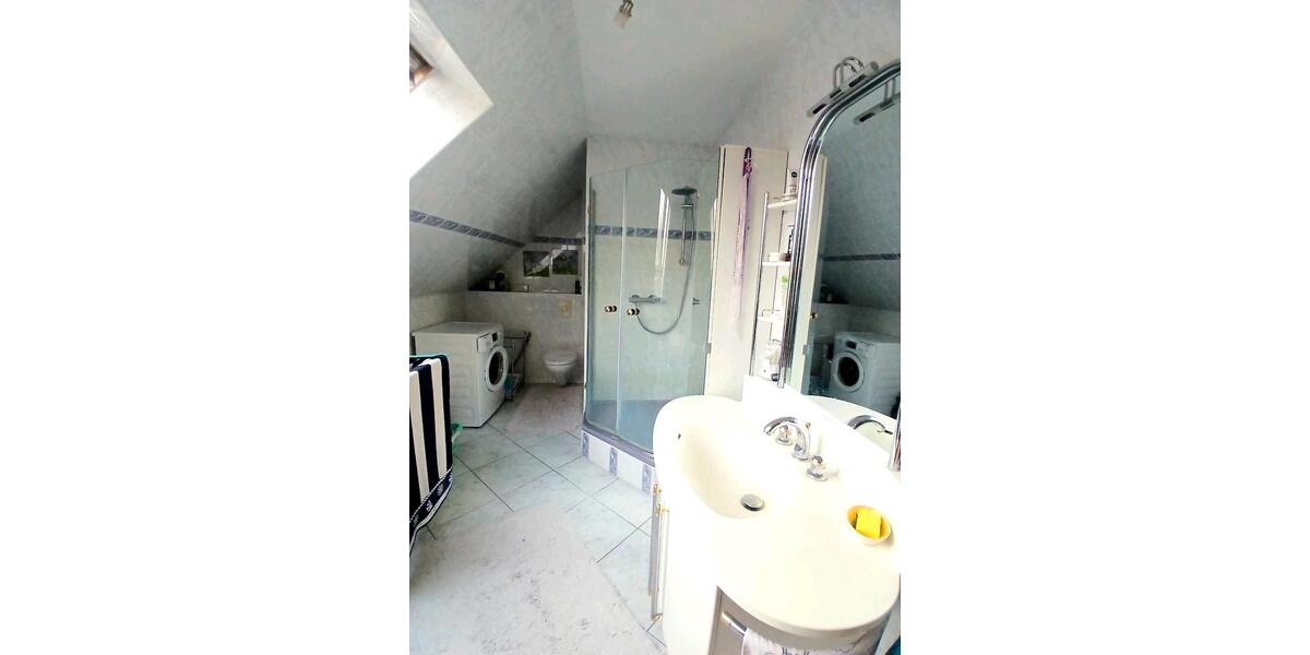 Dachgeschoßwohnung Berlin Marzahn-Hellersdorf - 15 Zimmer, 70 m&sup2;, 550&euro; | Angebot:25855516