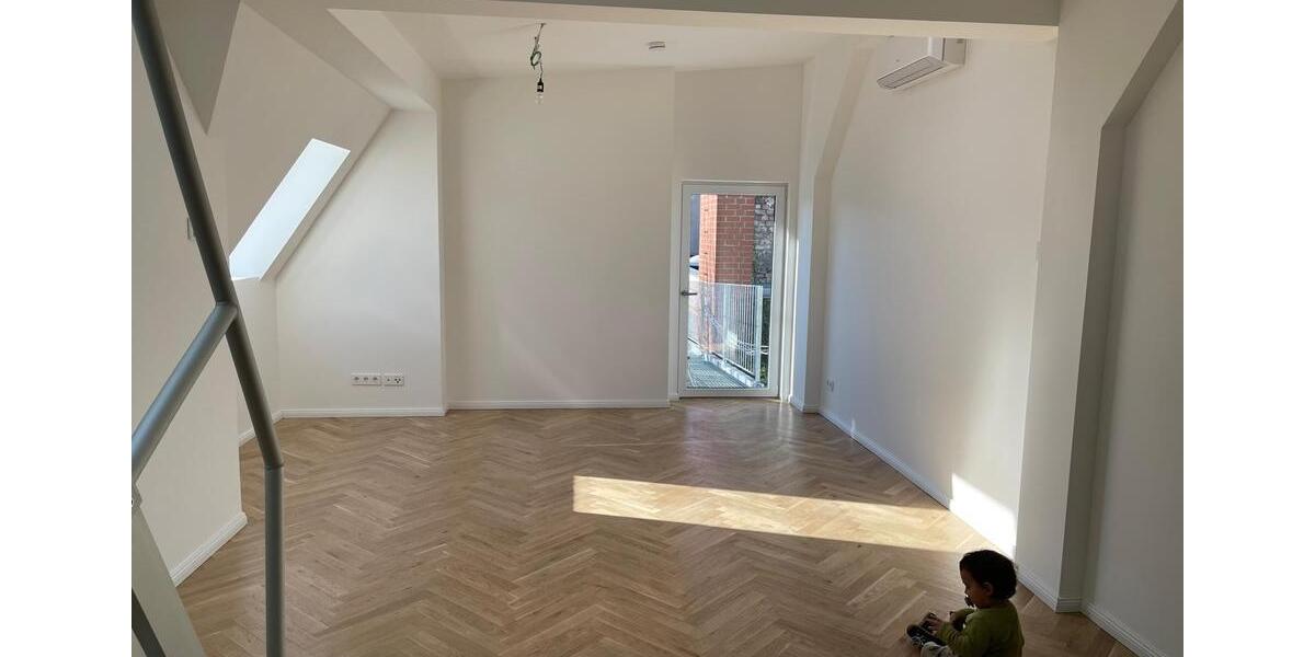 Dachgeschoßwohnung Berlin Tempelhof-Schöneberg - 3 Zimmer, 95 m&sup2;, 2.300&euro; | Angebot:26443460