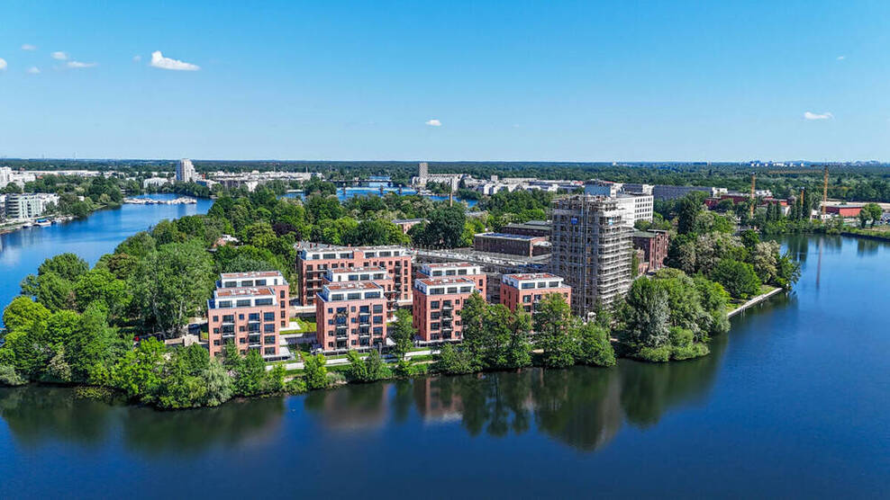 Work-Life-Balance pur: Insel Eiswerder - Bürofläche mit Wasserblick & Top-Anbindung