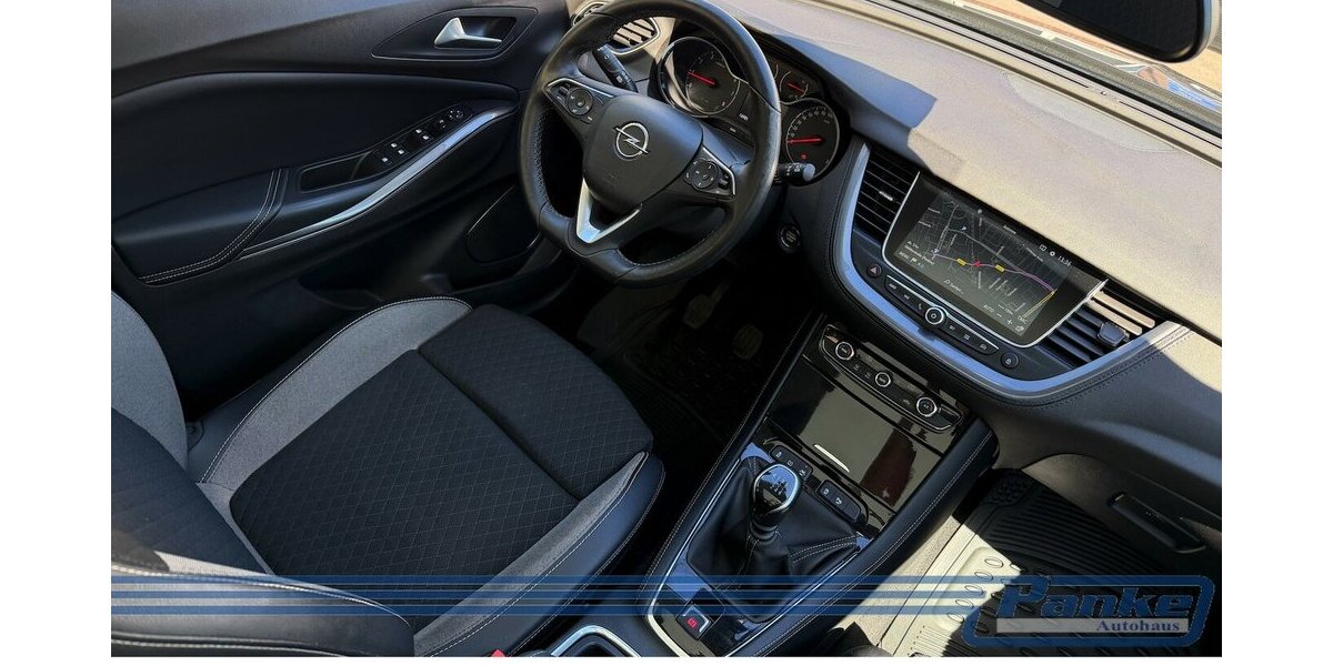 Opel Grandland Innovation*AHK*E-Koffer*Pano*Car-Play* 169.817 km 11.480 &euro; Berlin 13187