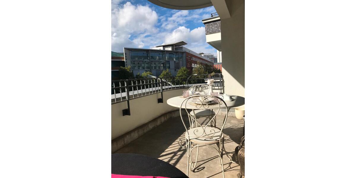 Etagenwohnung Berlin Mitte - 2 Zimmer, 65 m&sup2;, 1.780&euro; | Angebot:24719273