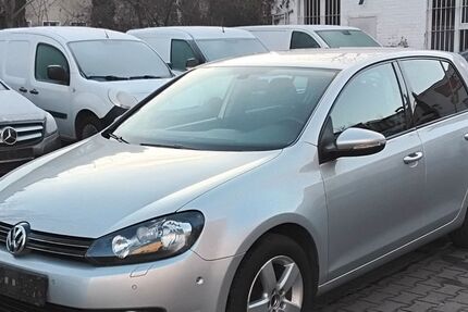 VW Golf 151.300 km 5.350 &euro; Berlin 13409