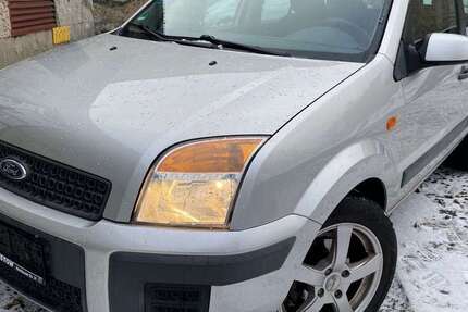 Ford Fusion 111.000 km 3.450 &euro; Berlin 10245