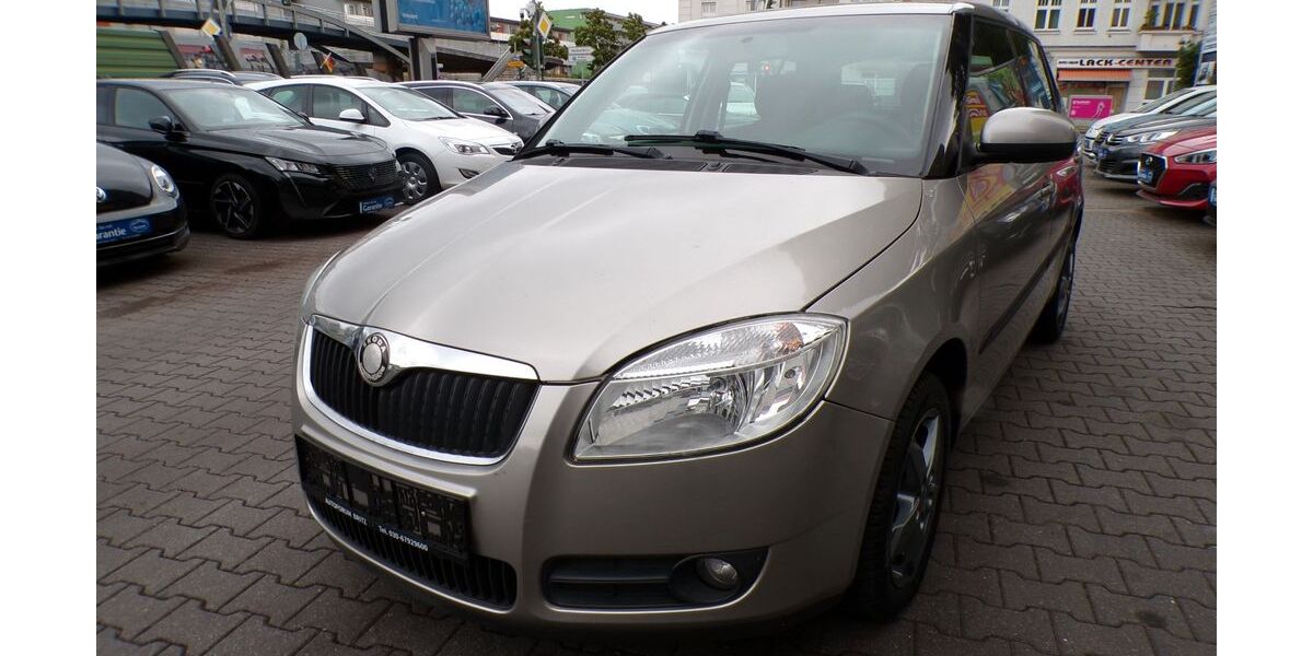 Skoda Fabia 98.000 km 5.990 &euro; Berlin 12347