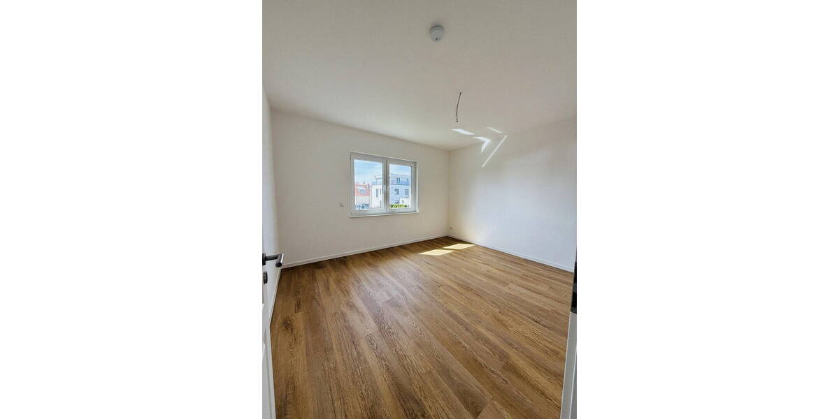Einfamilienhaus Berlin Kaulsdorf - 4 Zimmer, 154 m&sup2;, 2.800&euro; | Angebot:26355994