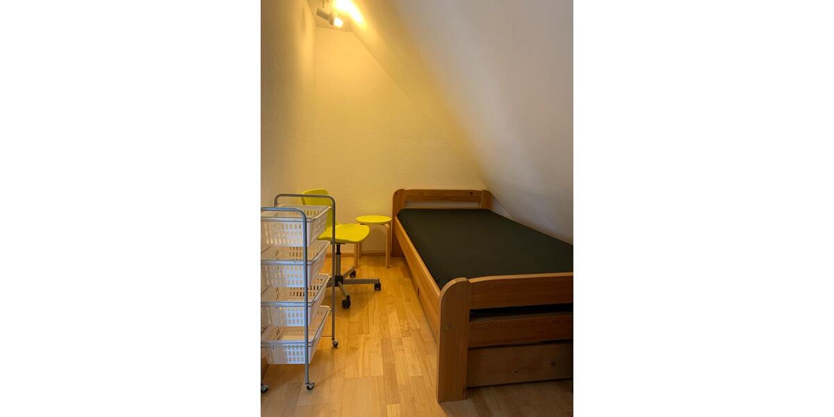 Dachgeschoßwohnung Berlin Reinickendorf - 2 Zimmer, 70 m&sup2;, 1.190&euro; | Angebot:24649774