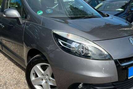Renault Scenic 82.154 km 7.290 € Berlin 13089