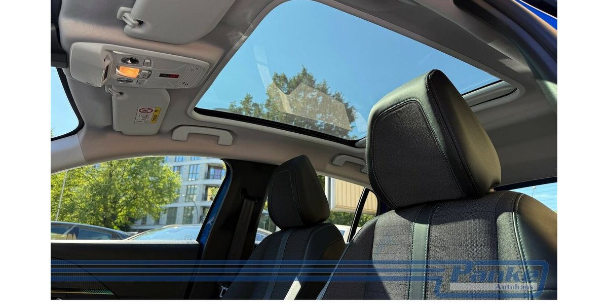 Peugeot 208 Allure*Pano*R-Cam*Navi*Keyless*LED* 32.381 km 13.690 &euro; Berlin 13187