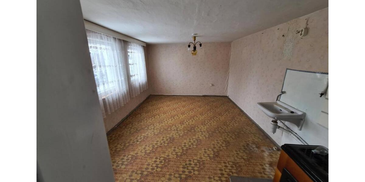 Reihenhaus - 6 Zimmer, 150 m&sup2;, 89.000&euro; | Angebot:27096222